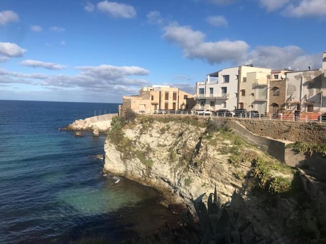 Bed and Breakfast By The Sea Terrasini Exterior foto